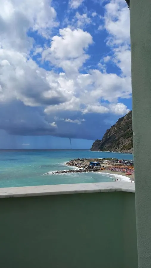 La Terrazza Sul Mare Affittacamere Μοντερόσο αλ Μάρε Πανσιόν