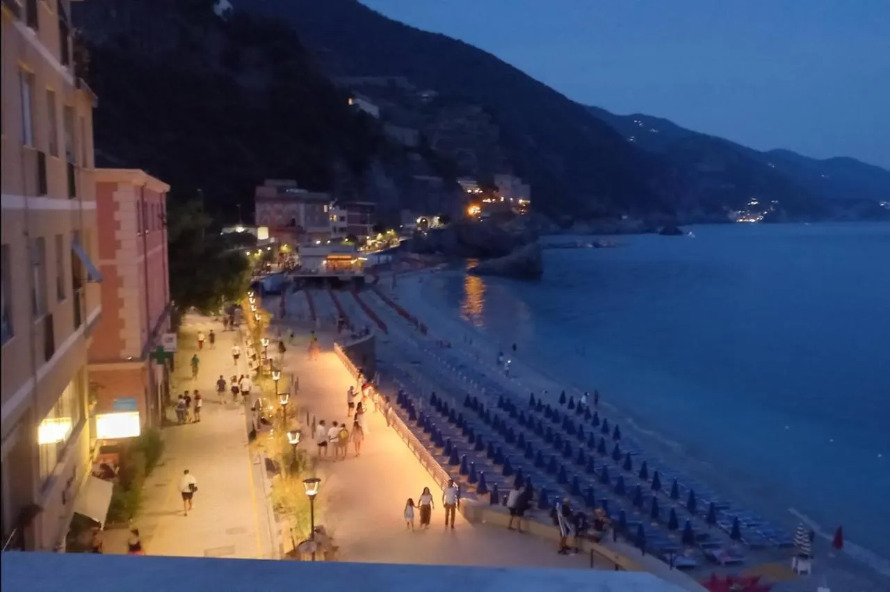 Πανσιόν La Terrazza Sul Mare Affittacamere Μοντερόσο αλ Μάρε